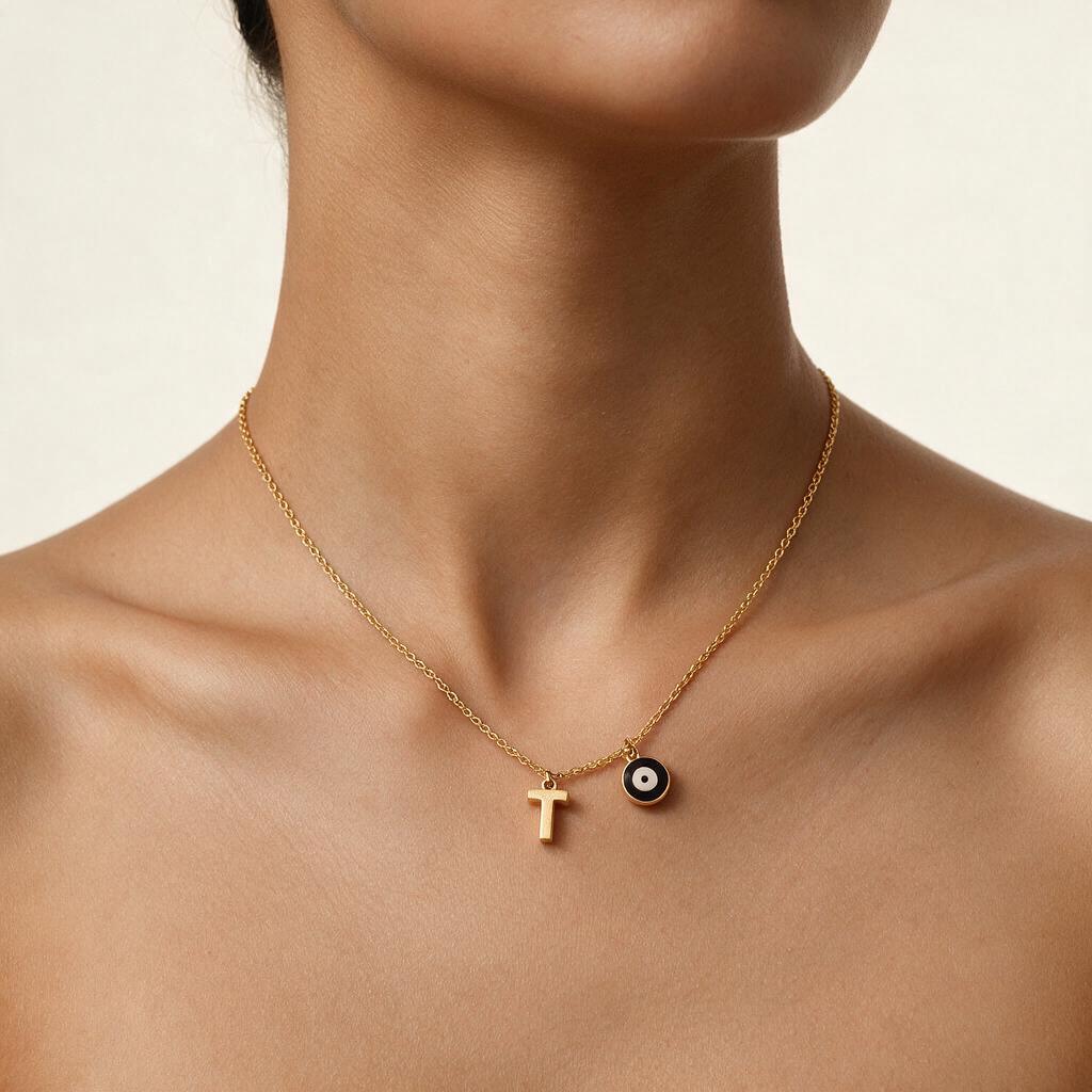 Woman wearing the necklace at the collarbone