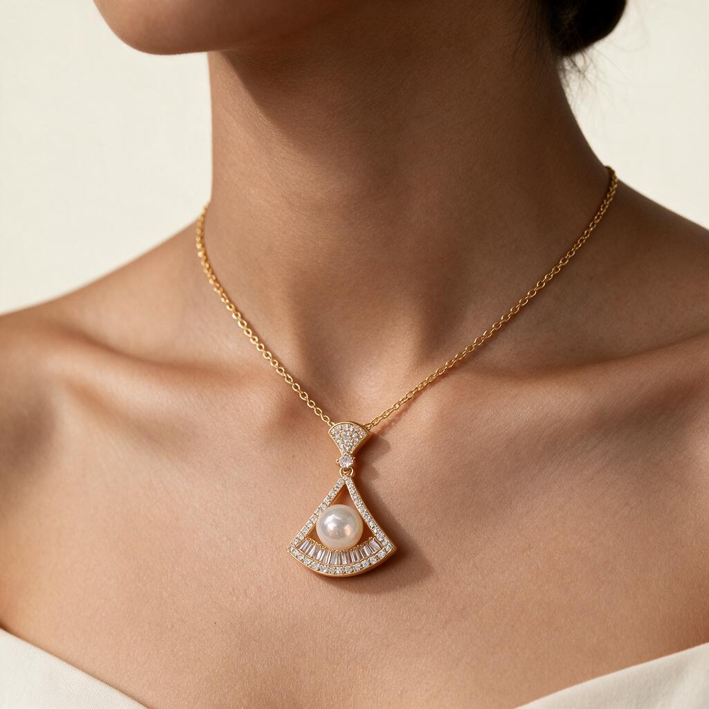 Woman wearing the necklace at the collarbone