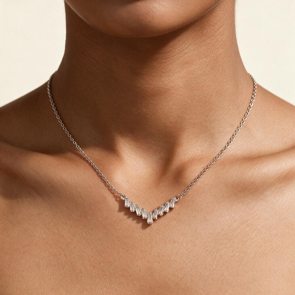 Woman wearing the necklace at the collarbone